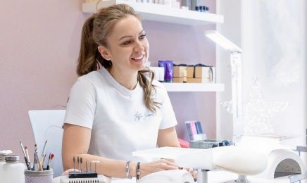 Antje Hummel nails & cosmetics | Nagelstudio Dresden: Kosmetikstudio in Dresden