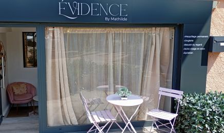 Victoria Ongles (Institut de beauté Evidence)  : Manucure à Cagnes-sur-Mer