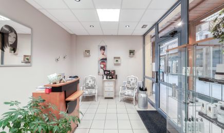 Le petit salon de Cassy  : Coiffeur à Montrond