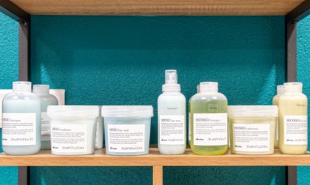 Un Hair de Rébellion  : Coiffeur à Roye