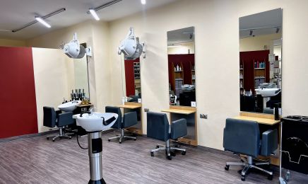 Estilistas Friseure: Friseur in Hamburg