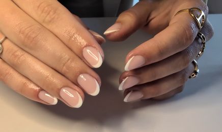 3 Fleurs de Beauté : Manucure à Loiron-Ruillé