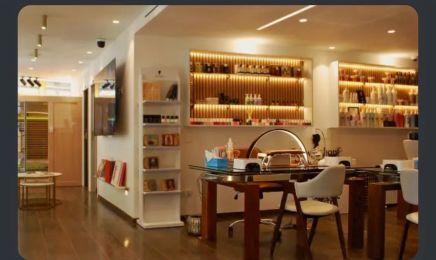 Nailsbyneila : Coiffeur à Cannes