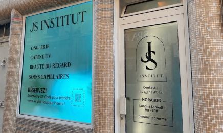 Js Institut : Manucure à Vienne