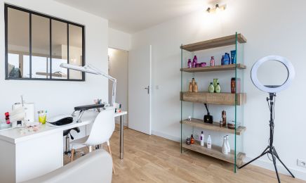 Esther Coiffure et Ongles : Coiffeur à Anglet