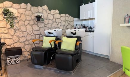 Haar Genau bei Nicole Sommerfeld: Kosmetikstudio in Essen