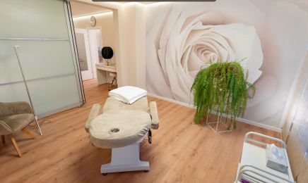 Simone Berghoff cosmetic & aesthetic: Kosmetikstudio in Solingen