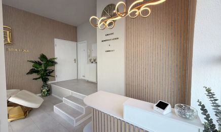 Éllygance Esthétique- Praxis für ästhetische Medizin: Kosmetikstudio in Nürnberg