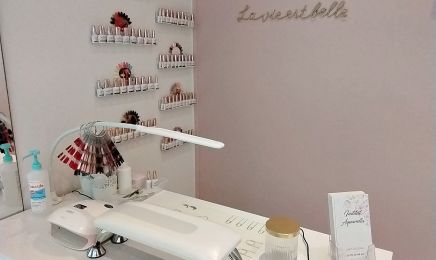 Institut Aquarella : Manucure à Moulins