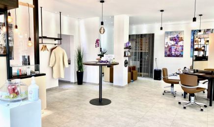 Haarstudio T13 by Elvan: Kosmetikstudio in Grasbrunn
