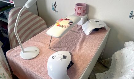 Glow Up Beauty : Manucure à Brebières