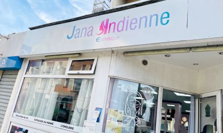 AMOUR BEAUTÉ : Manucure à Chelles