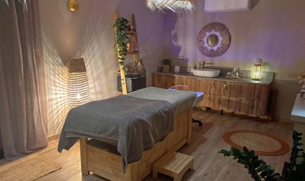 La Villa Beauté : Manucure à Condezaygues