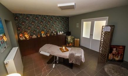 Salon de beauté Anaïs : Institut de beauté à Moulle