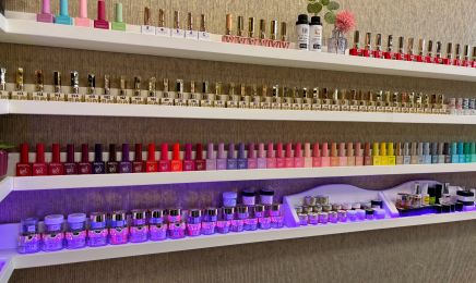 Friseursalon Kama: Nagelstudio in Leipzig