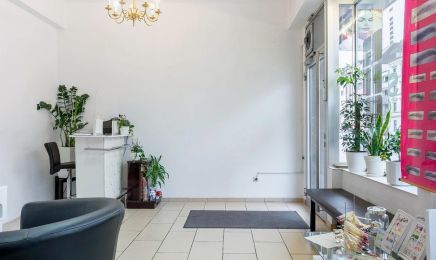 Nails Companion: Nagelstudio in München