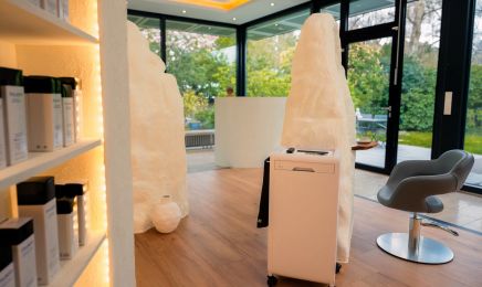 Aglaia: Kosmetikstudio in Köln