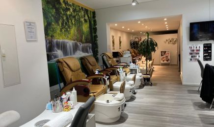Annie’s Nails & Spa: Nagelstudio in Düsseldorf