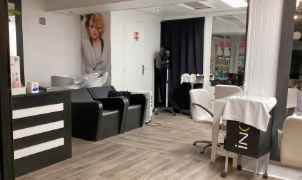 Le Petit Salon : Coiffeur à Paris