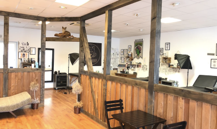 Fuchsbau : Tattoo-Künstler in Gundelfingen