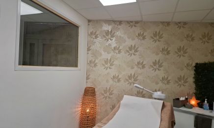 Cocoon beauté  : Manucure à Morestel