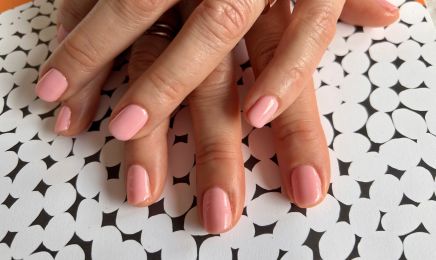 Secrets de Beauté : Manucure à Assat