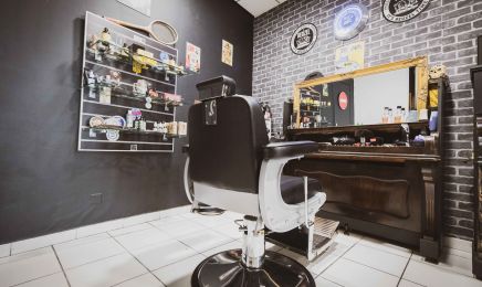 The Sanctuary : Barbier à Narbonne