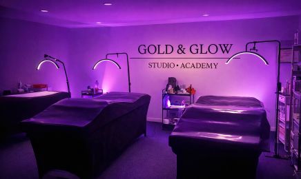 Gold and Glow : Manucure à Croissy-Beaubourg