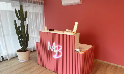 Momento Di Bellezza (Anciennement Studio Superstar) : Manucure à Six-Fours-les-Plages