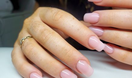 Nails by Tetiana ( Chez Dorffer - Salon de coiffure ) : Manucure à Bischwiller