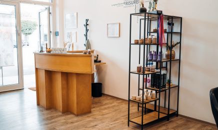 Lena‘s Haarstube: Friseur in Freystadt