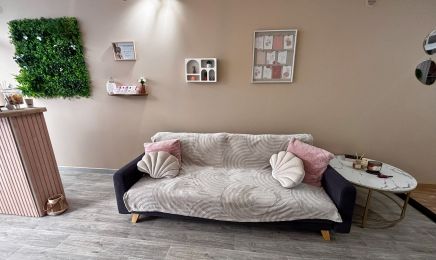 AU QG DES FILLES : Manucure à Saint-Thibéry