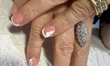 Mademoiselle Alexandra Beauty studio : Manucure à Pérols