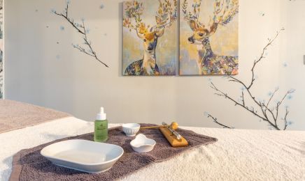 Ombr’elle Esthétique : Manucure à Étoges