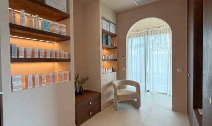Henbō : Institut de beauté à Éguilles