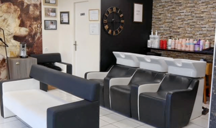 Maison Mentor chez L'essenti'elle coiffure : Coiffeur à Barby
