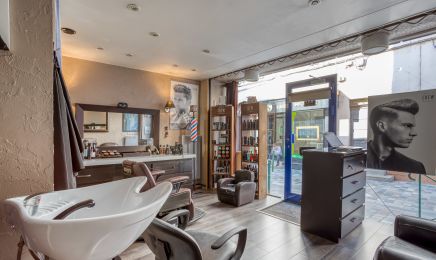 Figaro barber coiffeur homme barbier : Barbier à Fontaines-sur-Saône
