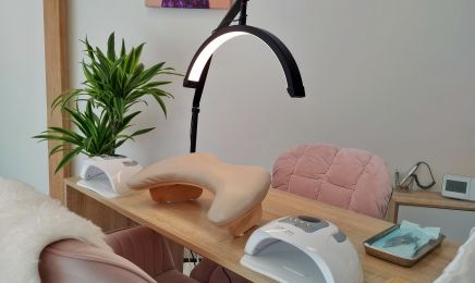 Lyne Beauté - Prothésiste Ongulaire & Maquilleuse Professionnelle : Manucure à Gonfaron