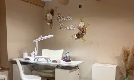Blondie Beauté : Manucure à Roncourt