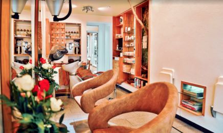 Naturfriseur Juliana: Kosmetikstudio in Frankfurt am Main