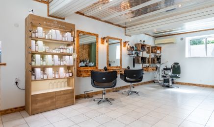 Addict tiffany coiffure  : Coiffeur à Arles