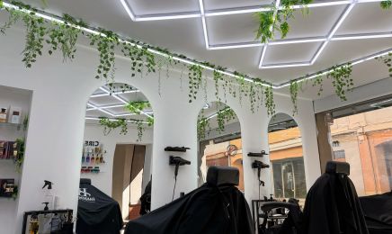 B - Salon Mixte & Parfumerie  : Coiffeur à Saint-Jean-de-Maurienne