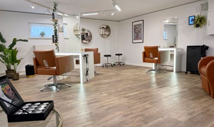 Bianka Simon - Friseure: Kosmetikstudio in Potsdam