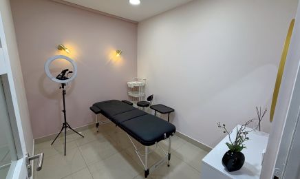 ALEJANDRA G BEAUTY EXPERT : Coiffeur à Suresnes