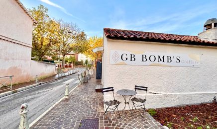 GB Bomb’s & Palm’s Studio : Coiffeur à La Moutonne