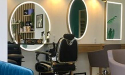 LB Coiffure Mixte : Coiffeur à Vulaines-sur-Seine.                                           Salon climatisé