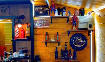 La cabane du Barbier : Barbier à Le Taillan-Médoc