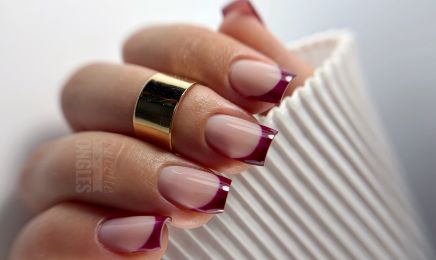 Lucette fait ses ongles : Manucure à Reims