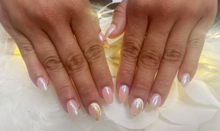 Glow up Nails & Beauty : Institut de beauté à Melun