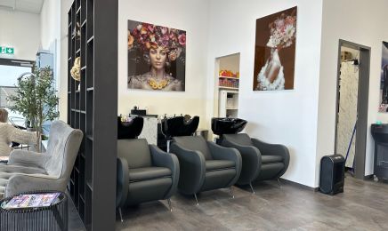 Friseursalon Uncut Campus: Friseur in Unterschleißheim